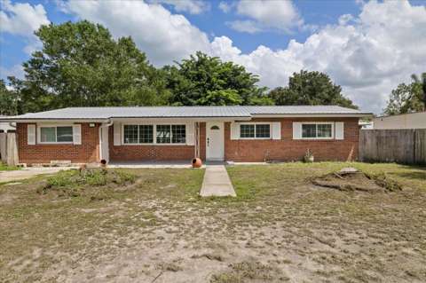 8125 N Socrum Loop Road, 4-bedroom for sale in Lakeland