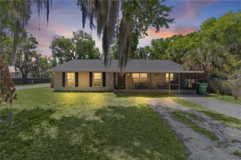 1124 N Grant Avenue, 4-bedroom for sale in Mount Dora