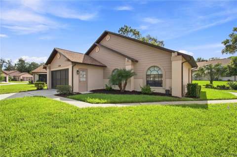 6706 Oak Cluster Circle, home for sale in Spring Hill 34606