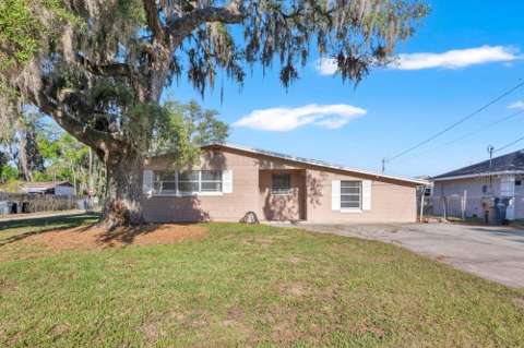 218 Dennis Avenue, home for sale in Winter Haven 33880