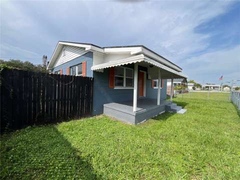 1206 E Canal Street, starter home for sale in Mulberry