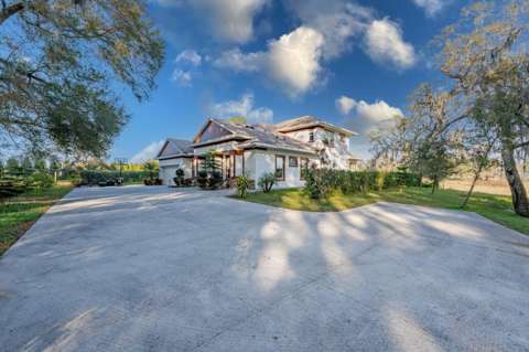 9606 Ripley Road, luxury home for sale in Thonotosassa