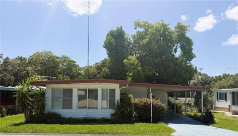203 Aspen Circle, gated community for sale in Leesburg