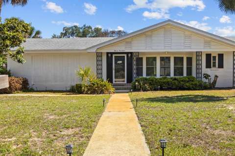 1117 N Lakeshore Boulevard, home for sale on N Lakeshore Boulevard