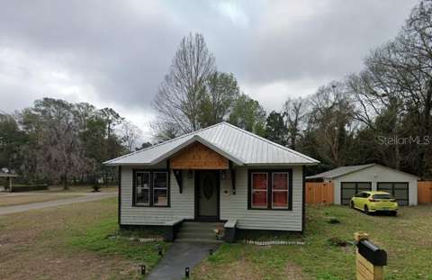 18741 NW 240Th Street, home for sale in High Springs 32643