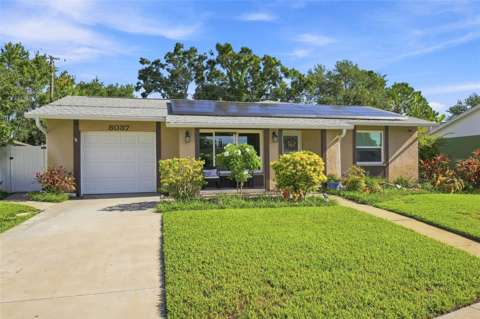 8037 Powder Horn Circle, home for sale in Largo 33773