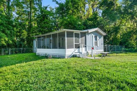 1940 Cr 428, home for sale in Lake Panasoffkee 33538