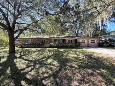 3735 SW 2Nd Place, home for sale in Gainesville 32607