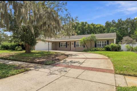 11626 Carrollwood Drive, home for sale in Tampa 33618
