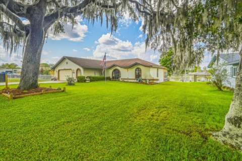 9103 E Aqua Vista Drive, waterfront for sale in Inverness