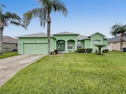 8155 Woodvine Circle, home for sale in Lakeland 33810
