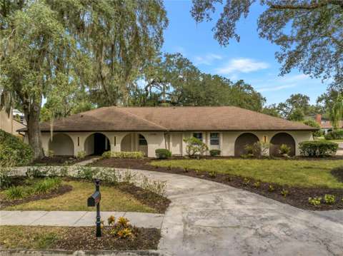 1116 N Riverhills Drive, 4-bedroom for sale in Temple Terrace