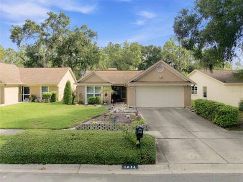 1014 Hardwood Drive, pool for sale in Valrico
