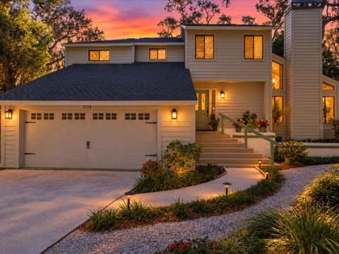 3328 Briarwood Circle, home for sale in Safety Harbor 34695