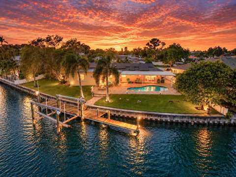1484 47Th Avenue, waterfront for sale in St. Petersburg