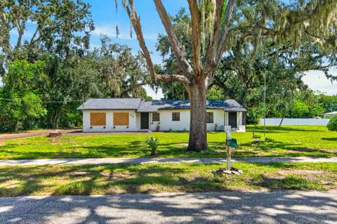209 S Saint Cloud Avenue, $300k–$500k for sale in Valrico