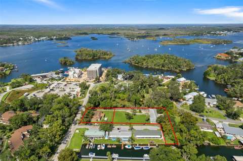 149 & 151 SE Paradise Point Road, home for sale in Crystal River 34429