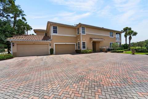 1364 Emerald Dunes Drive, waterfront for sale in Sun City Center