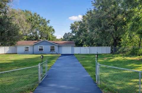 3536 Eagles Nest Road, pool for sale in Fruitland Park