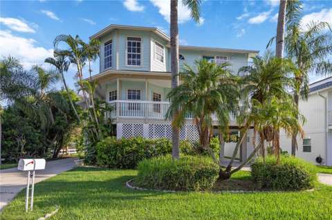 13951 Harbor View Drive, home for sale in Seminole 33776