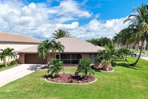 901 SW 51St Terrace, pool for sale in Cape Coral
