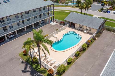 340 Causeway Boulevard #104, starter home for sale in Dunedin