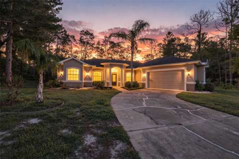 25 Sanders Circle, home for sale in Homosassa 34446