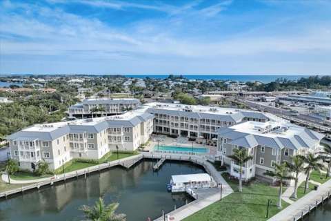 5325 Marina Drive #423, golf community for sale in Holmes Beach