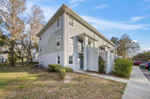 7169 E Bank Drive #7169, home for sale in Tampa 33617
