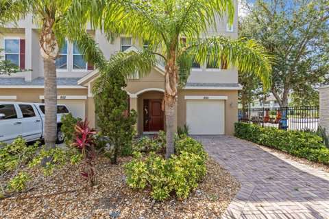 800 Callista Cay Loop, home for sale on Callista Cay Loop