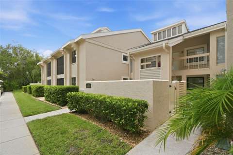 60 St Andrews Place #60, starter home for sale in Oldsmar