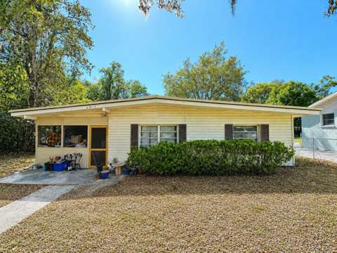 6013 Idle A While Circle, starter home for sale in Dade City