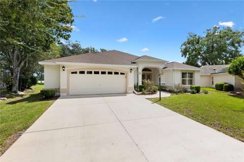 8018 SE 167Th Hilltop Loop, golf community for sale in The Villages