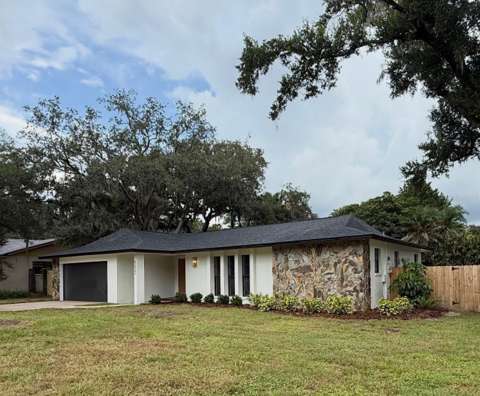 6622 Glencoe Drive, 4-bedroom for sale in Temple Terrace