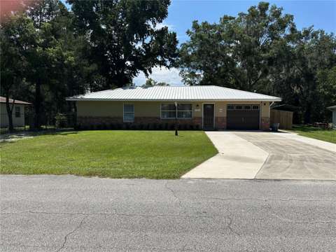 3724 W Sullivan Street, home for sale in Dunnellon 34433