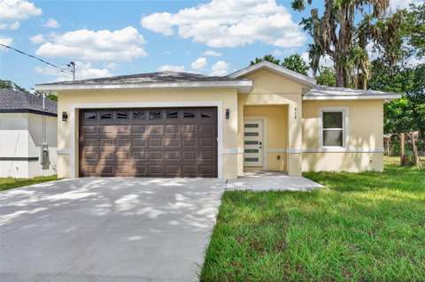 613 W Valencia Street, $300k–$500k for sale in Lakeland