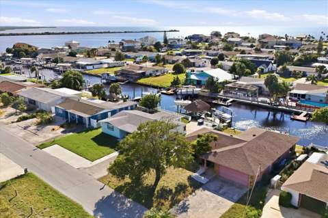 13625 Veronica Drive, waterfront for sale in Hudson