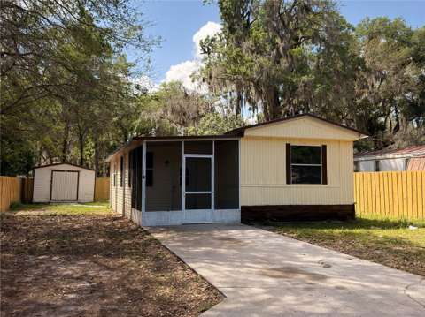 1583 Cr 435, home for sale in Lake Panasoffkee 33538