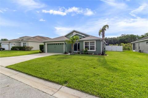 4562 Fairway Oaks Drive, $300k–$500k for sale in Mulberry