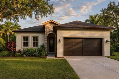 209 Robinhood Terrace, $300k–$500k for sale in Sebring