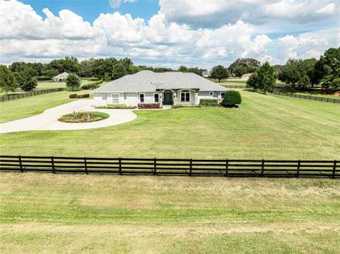 10640 NE 27Th Street, golf community for sale in Oxford