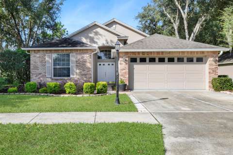 8040 Arcadian Court, home for sale in Mount Dora 32757