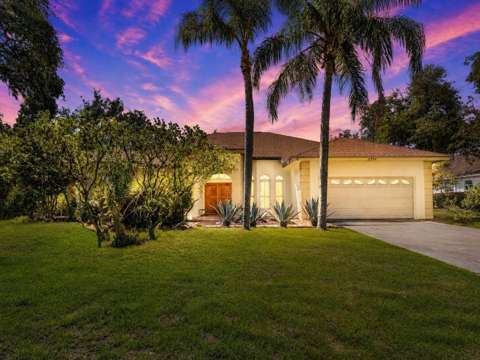2704 Aston Avenue, golf community for sale in Plant City