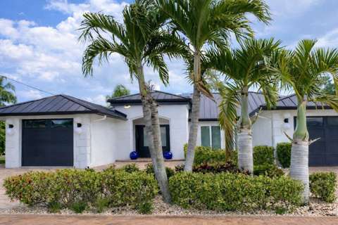808 SW 52Nd Street, home for sale on SW 52Nd Street