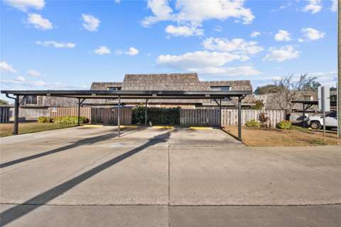 2920 Pecan Avenue, gated community for sale in Leesburg