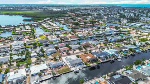 4012 99Th Street, waterfront for sale in Bradenton