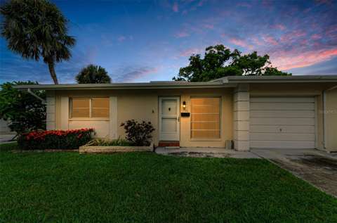 830 Cambridge Court, golf community for sale in Dunedin