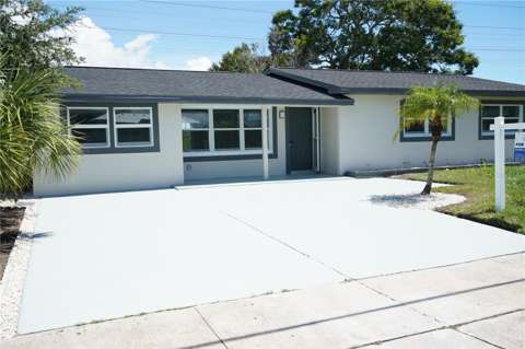 311 Country Club Drive, home for sale in Oldsmar 34677