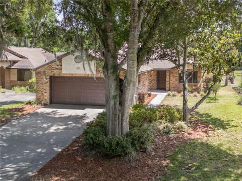 109 Waterwood Drive, home for sale in Yalaha 34797