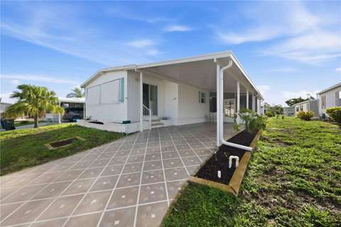 16 N Granada Plaza, golf community for sale in Englewood